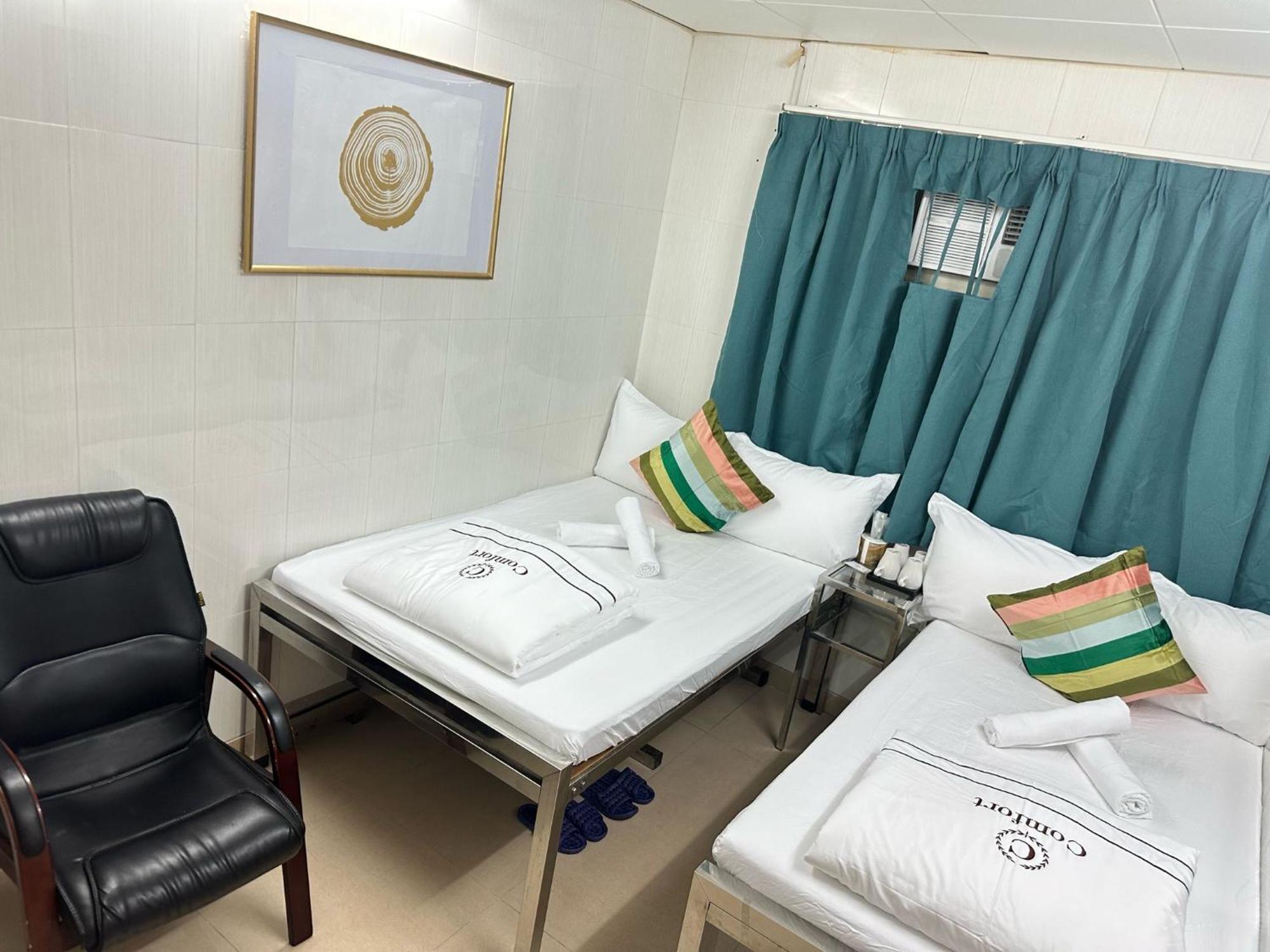 Comfort - C And E Homestay Hong Kong